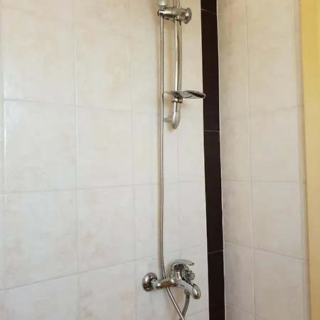 влас *